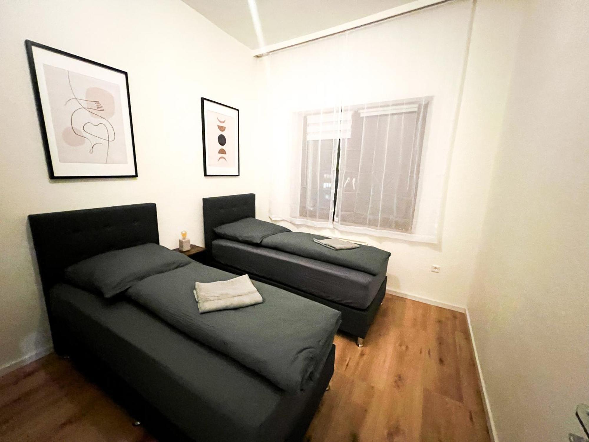 Krefeld House - 20 Min To Dus Airport & Messe Apartment Bagian luar foto