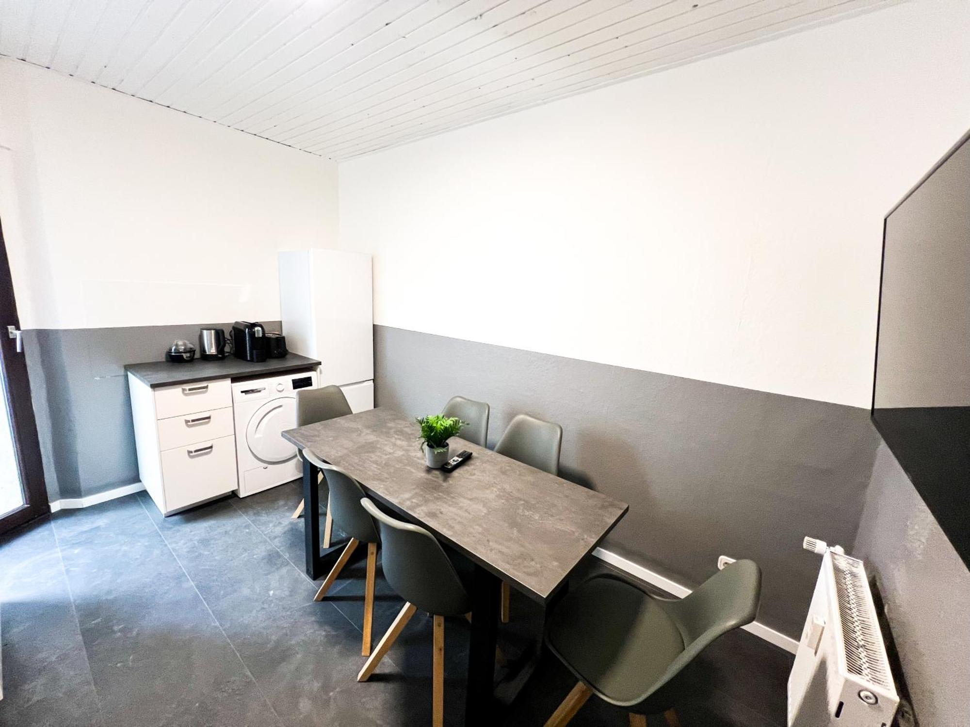 Krefeld House - 20 Min To Dus Airport & Messe Apartment Bagian luar foto